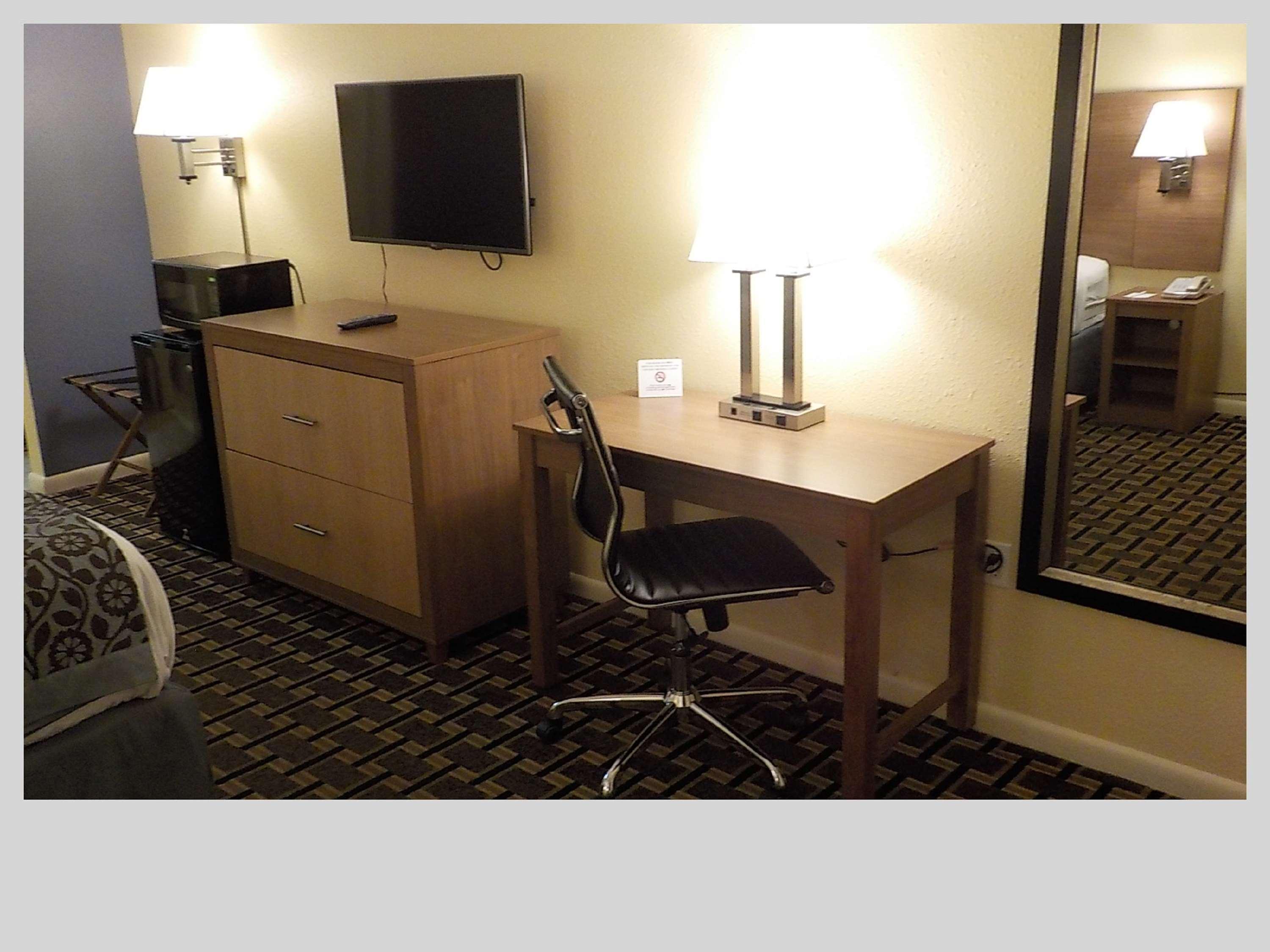 Best Western Bazarell Inn Montemorelos Dış mekan fotoğraf
