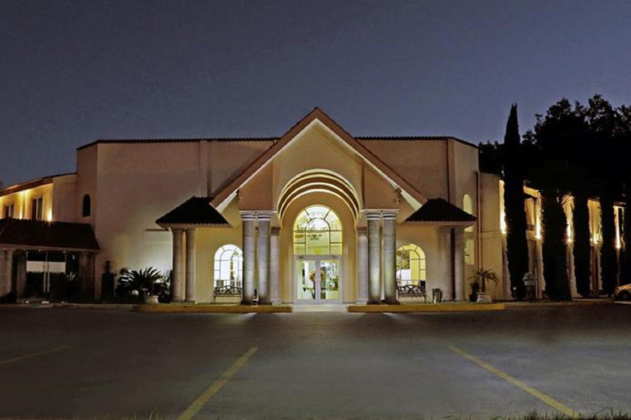 Best Western Bazarell Inn Montemorelos Dış mekan fotoğraf